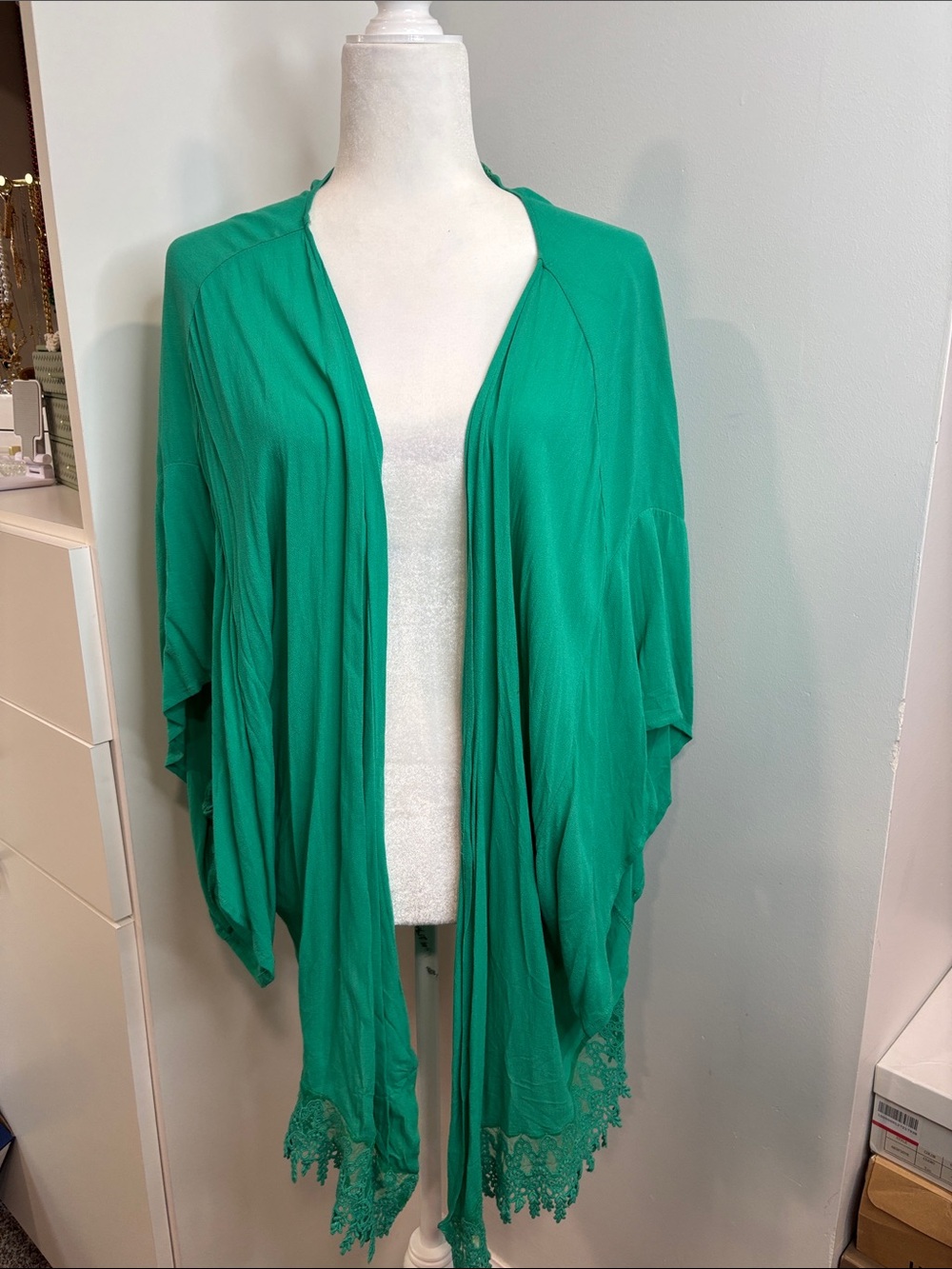 Emerald Green Lace-Trim Open Kimono